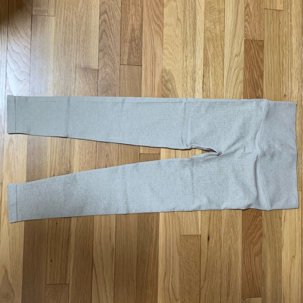 NWT. NBW. Luca & Grae Ribbed Leggings - Small